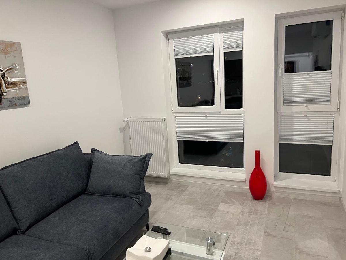 Fancy Penthouse Studio With Lakeview W10 Bucureşti Eksteriør bilde