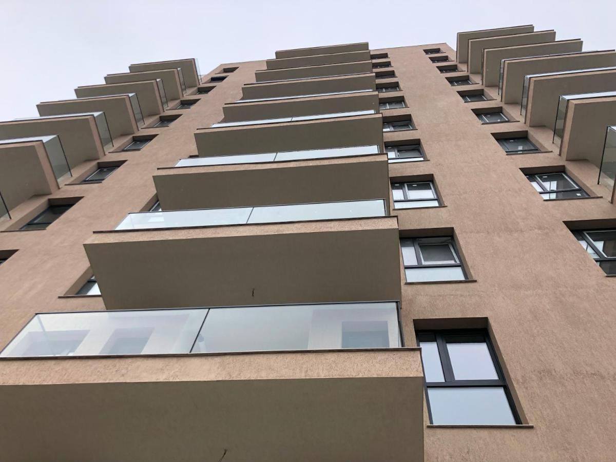 Fancy Penthouse Studio With Lakeview W10 Bucureşti Eksteriør bilde