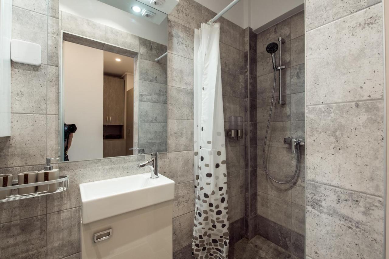 Fancy Penthouse Studio With Lakeview W10 Bucureşti Eksteriør bilde